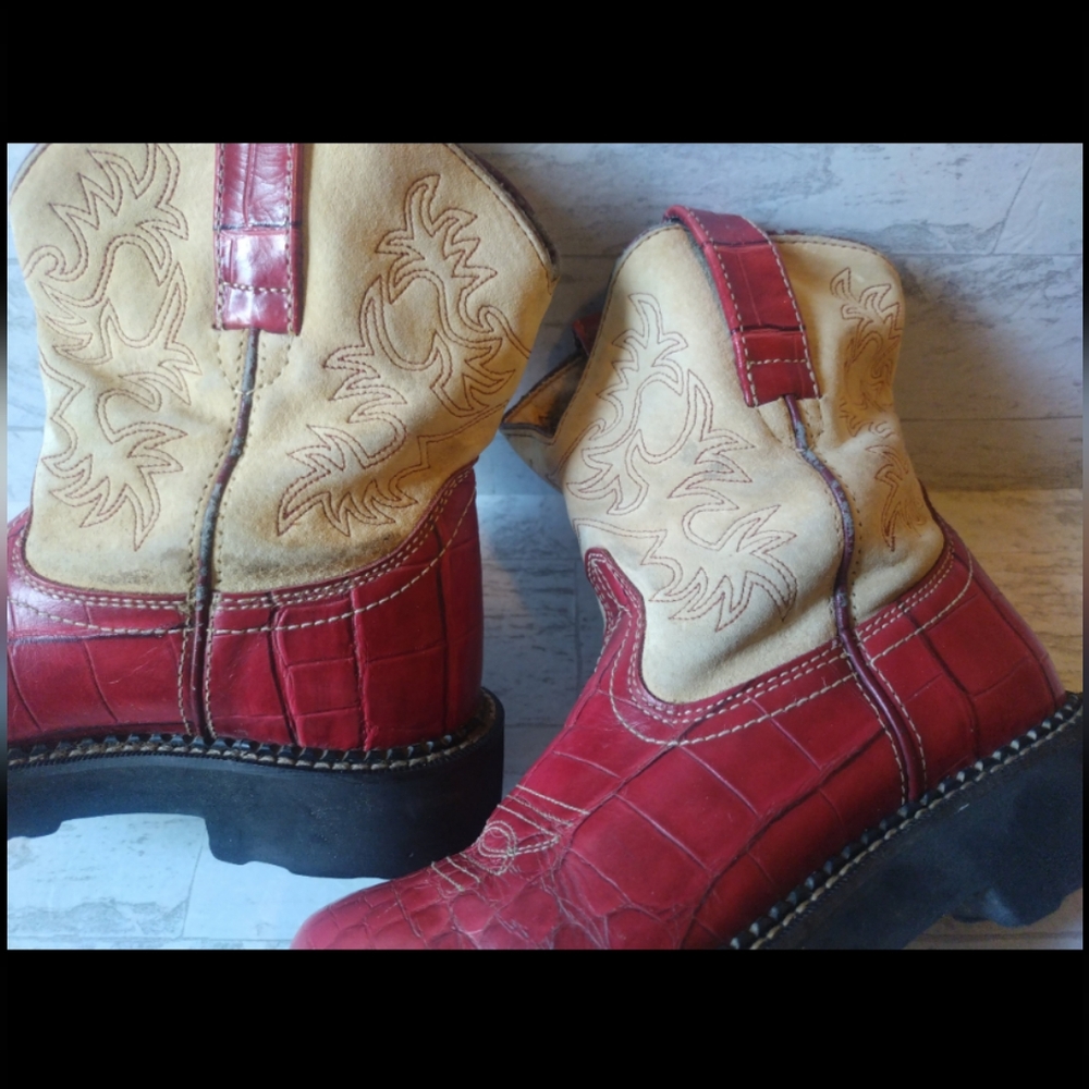 Ariat FatBaby Alligator Print Red and Cream Suede Leather youth size 3 Cowgirlbo - Picture 4 of 12